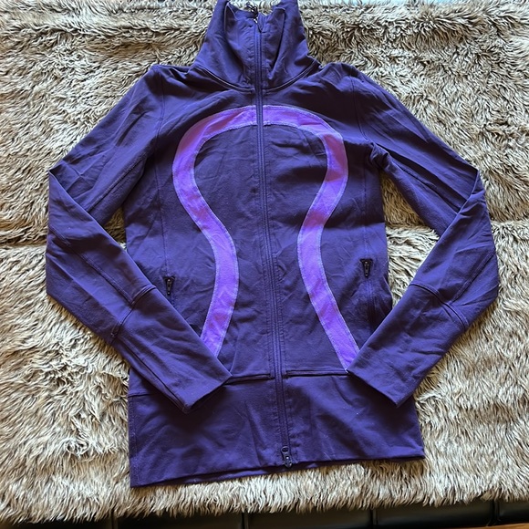 LULULEMON In Stride Jacket in Dense & Power purples. Size 4. GUC - Picture 8 of 16